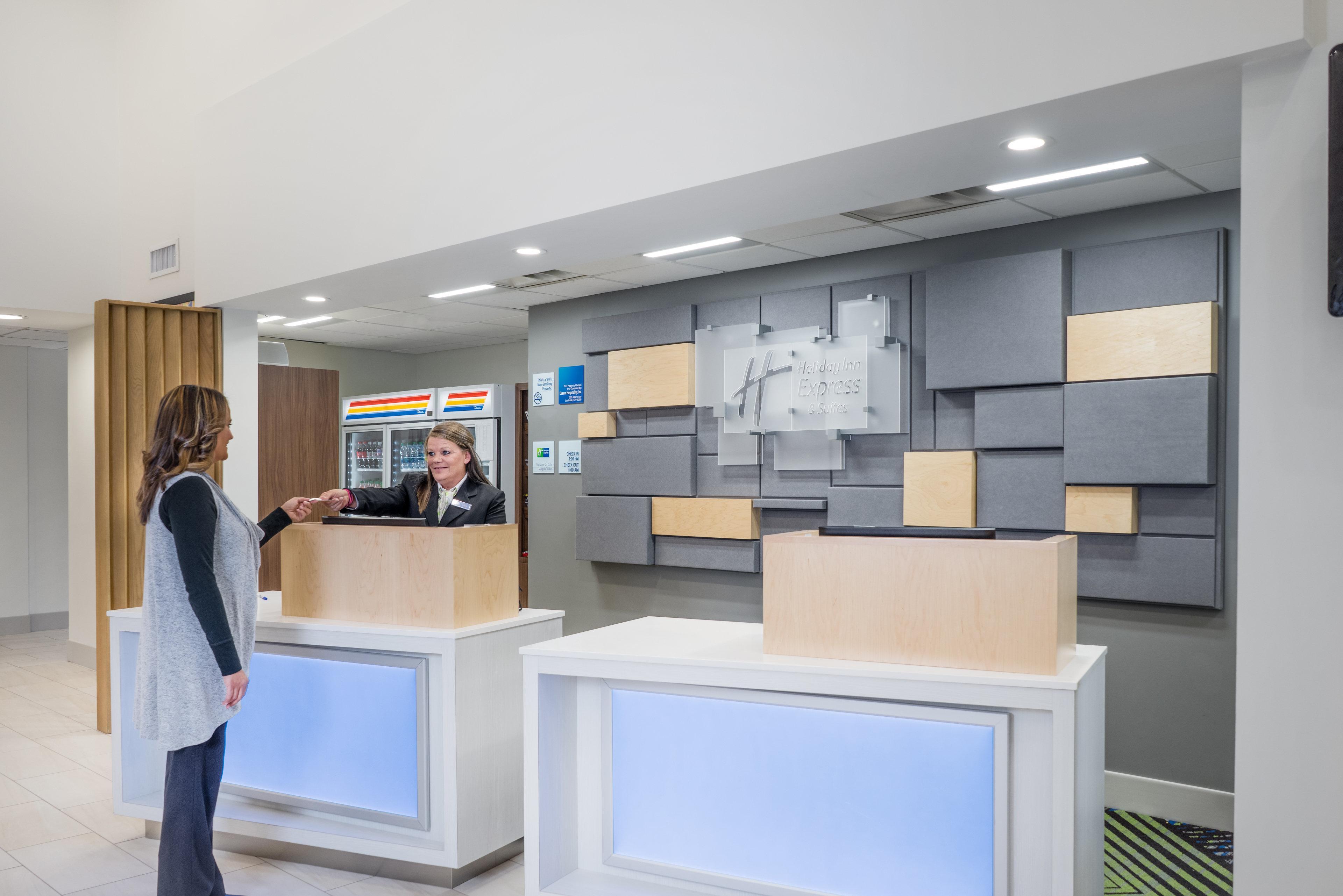 Holiday Inn Express Hotel & Suites Louisville East By Ihg Eksteriør billede
