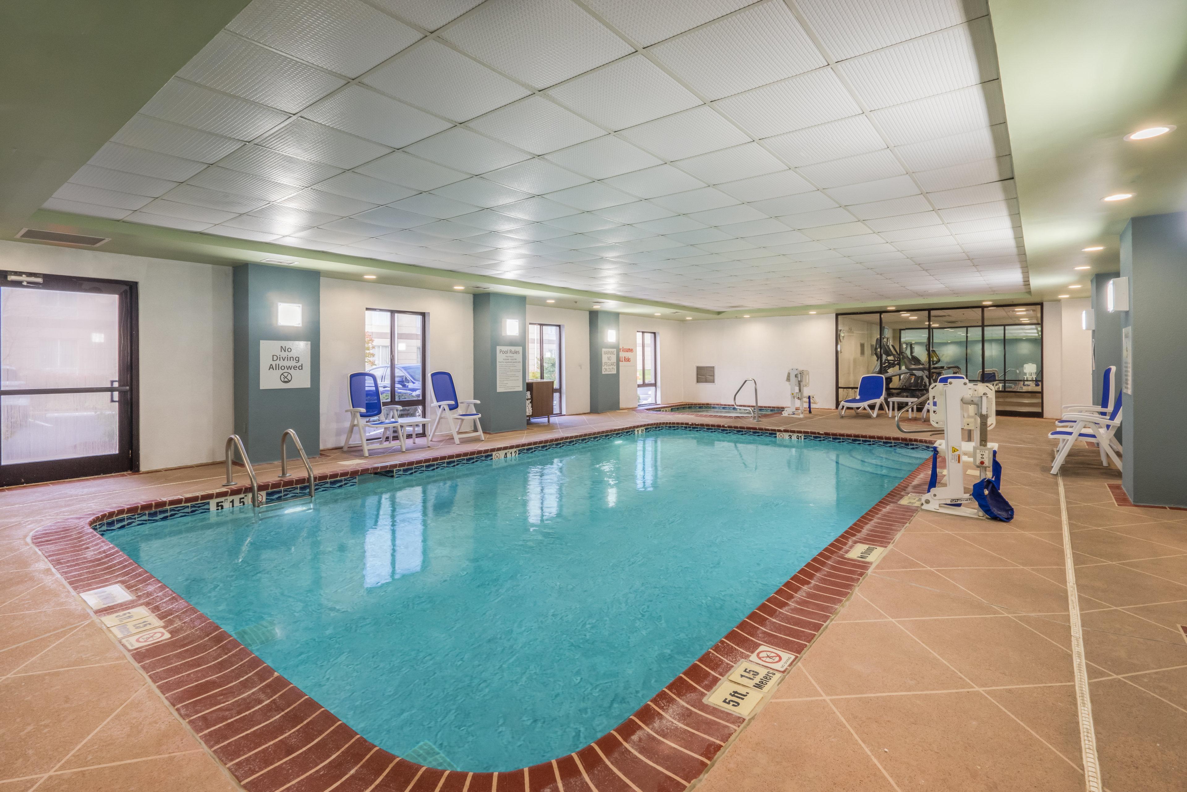 Holiday Inn Express Hotel & Suites Louisville East By Ihg Eksteriør billede