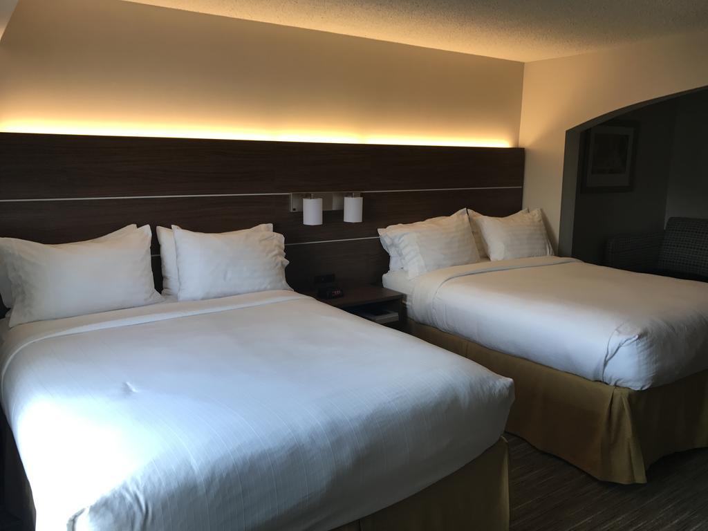 Holiday Inn Express Hotel & Suites Louisville East By Ihg Eksteriør billede