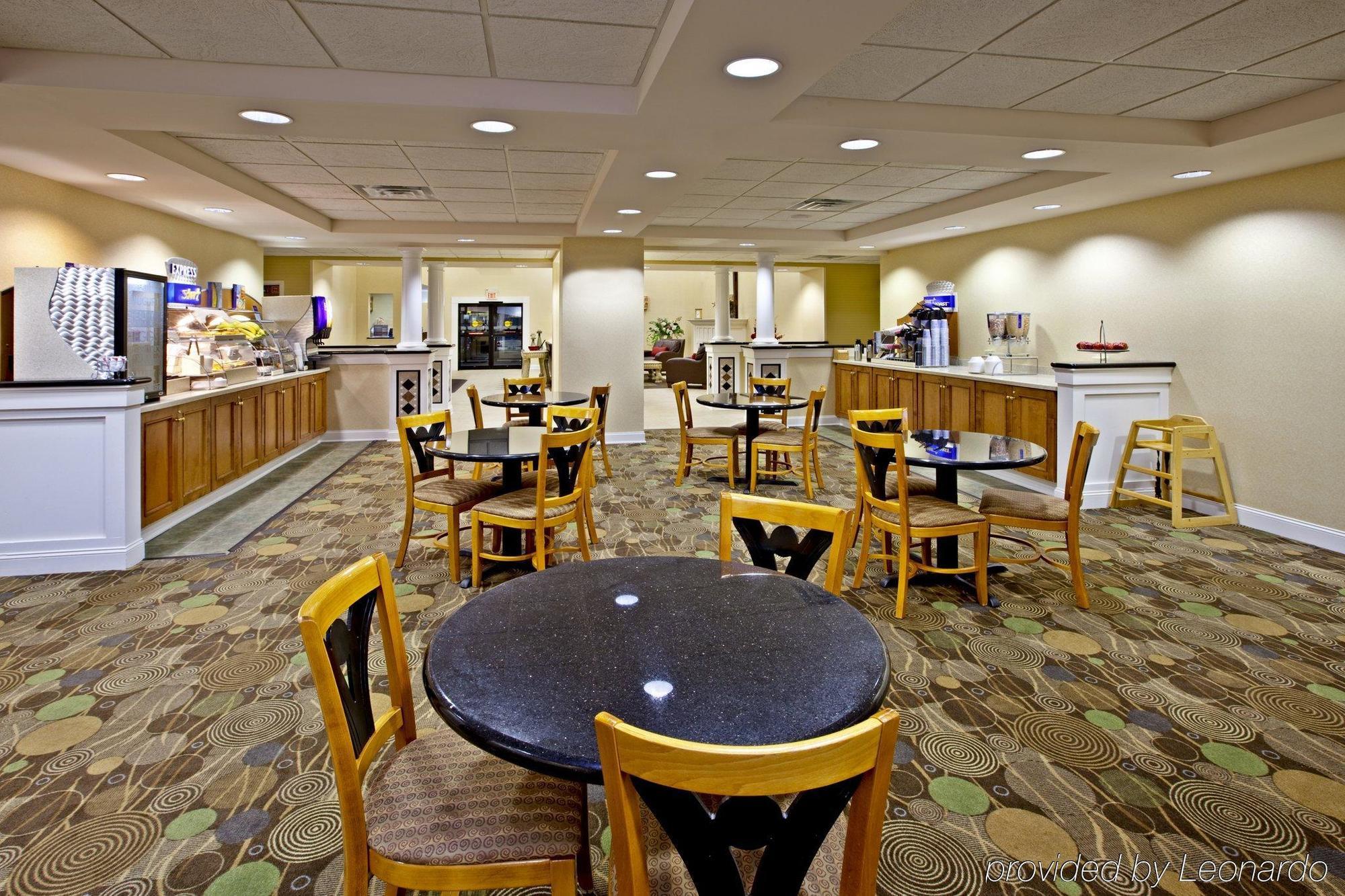 Holiday Inn Express Hotel & Suites Louisville East By Ihg Eksteriør billede