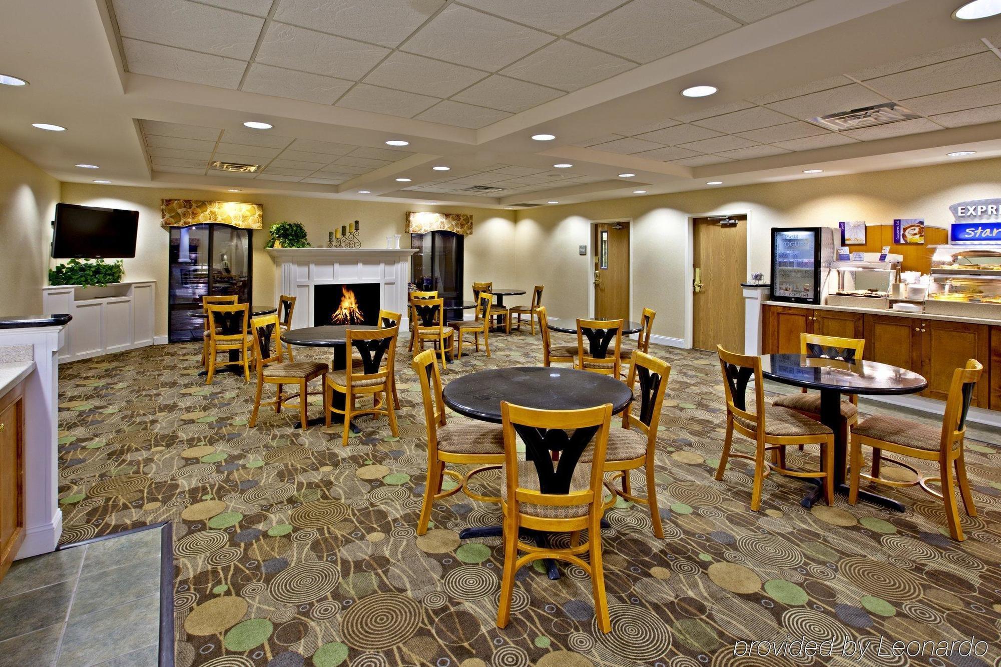 Holiday Inn Express Hotel & Suites Louisville East By Ihg Eksteriør billede